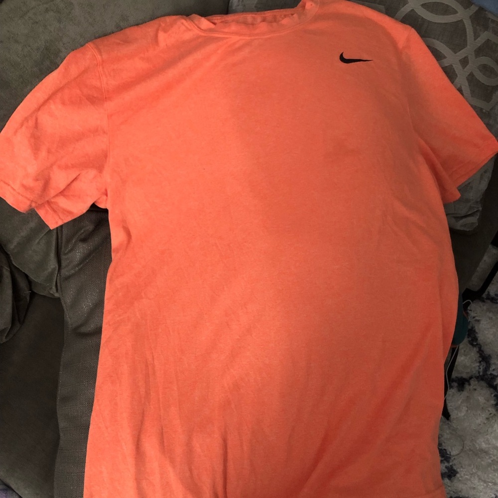 Women’s Nike dri fit shirt size large